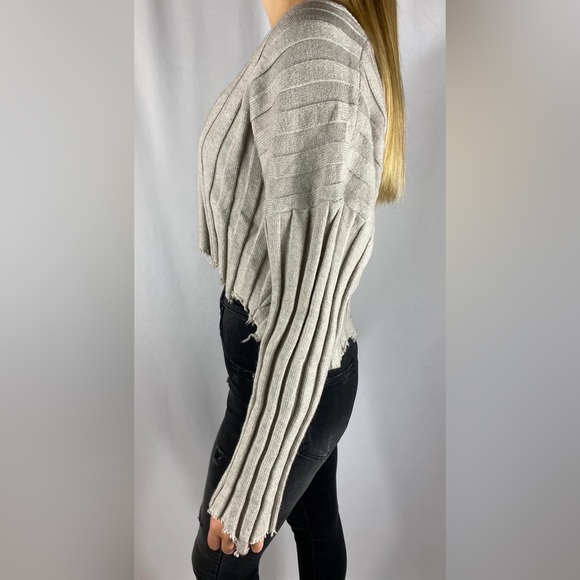 LE LIS CROPPED SWEATER - Picture 3 of 11